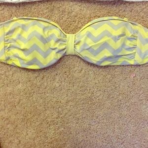 Strapless bikini top